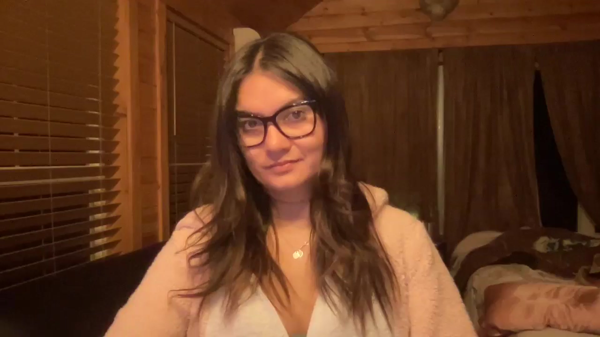 Gallery image thumbnail from Msfoxxylove's myfreecams stream on, 06/06/2025, 09:38 image 14 of 20