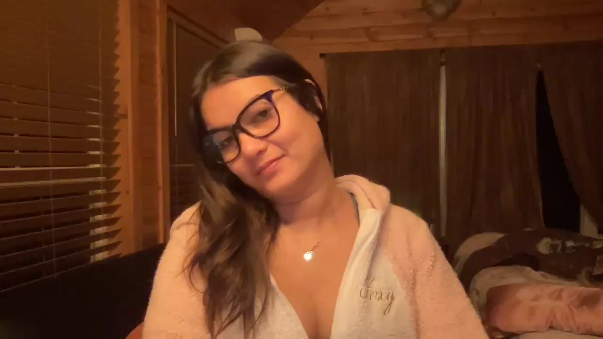 Gallery image thumbnail from Msfoxxylove's myfreecams stream on, 06/06/2025, 09:38 image 5 of 20