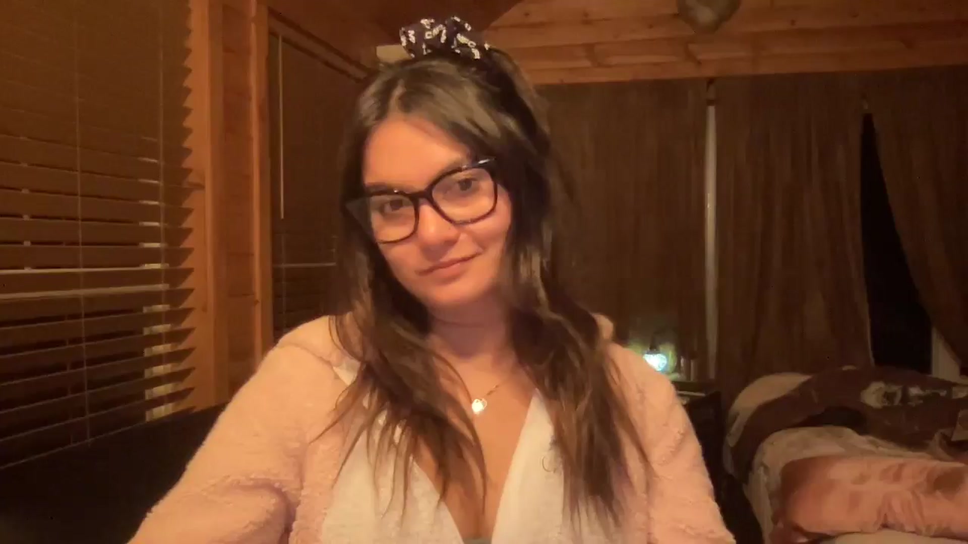 Gallery image thumbnail from Msfoxxylove's myfreecams stream on, 06/06/2025, 09:38 image 20 of 20