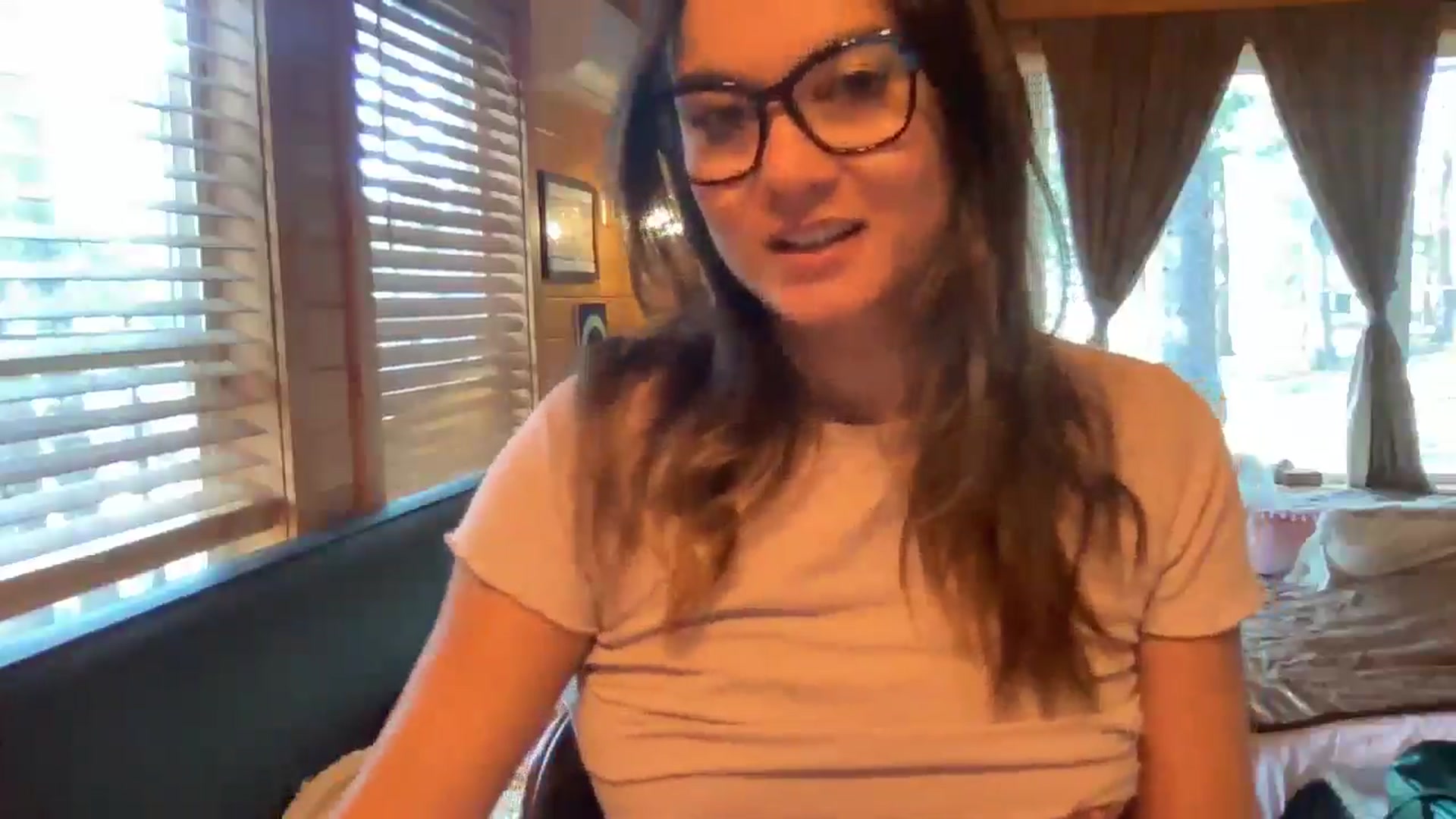 Gallery image thumbnail from Msfoxxylove's myfreecams stream on, 08/15/2025, 15:04 image 9 of 20