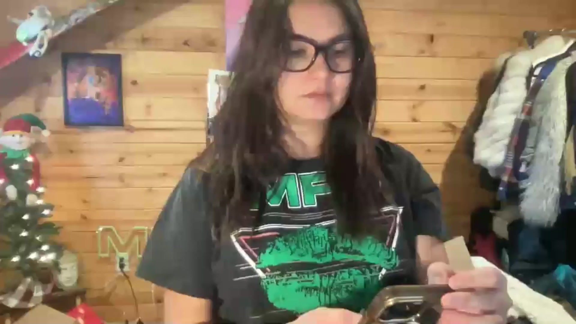 Gallery image thumbnail from Msfoxxylove's myfreecams stream on, 12/16/2025, 18:49 image 4 of 20