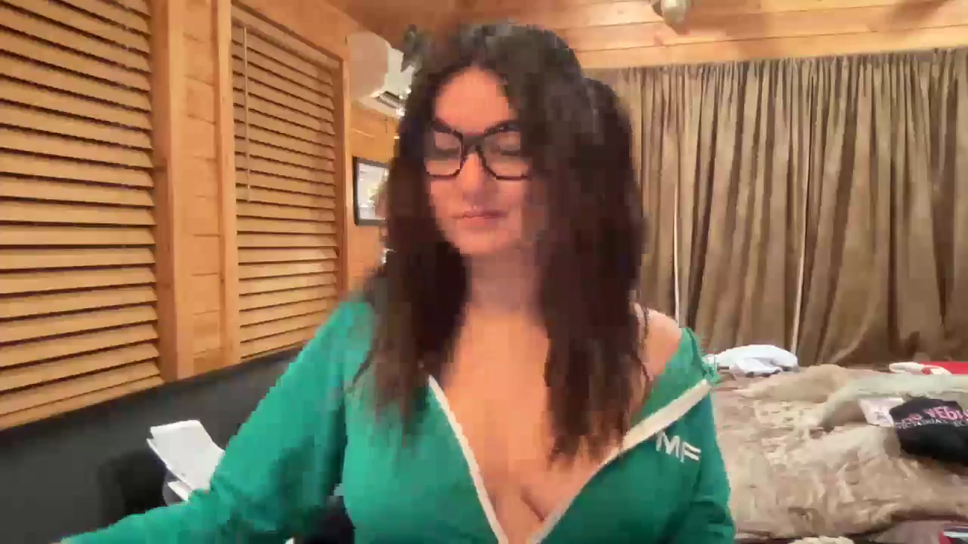 Gallery image thumbnail from Msfoxxylove's myfreecams stream on, 12/31/2025, 11:20 image 13 of 20