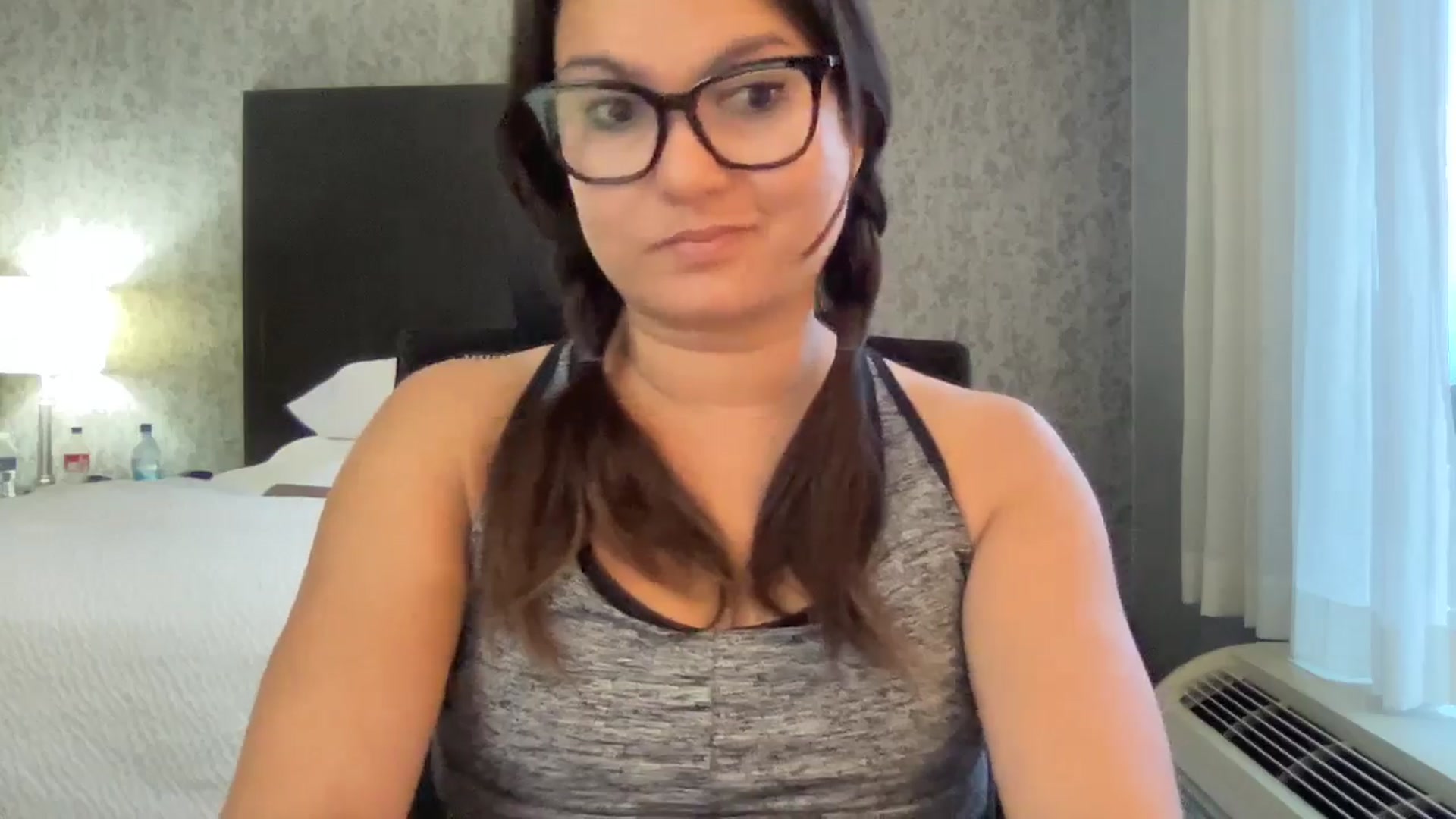 Gallery image thumbnail from Msfoxxylove's myfreecams stream on, 03/16/2026, 12:28 image 17 of 20