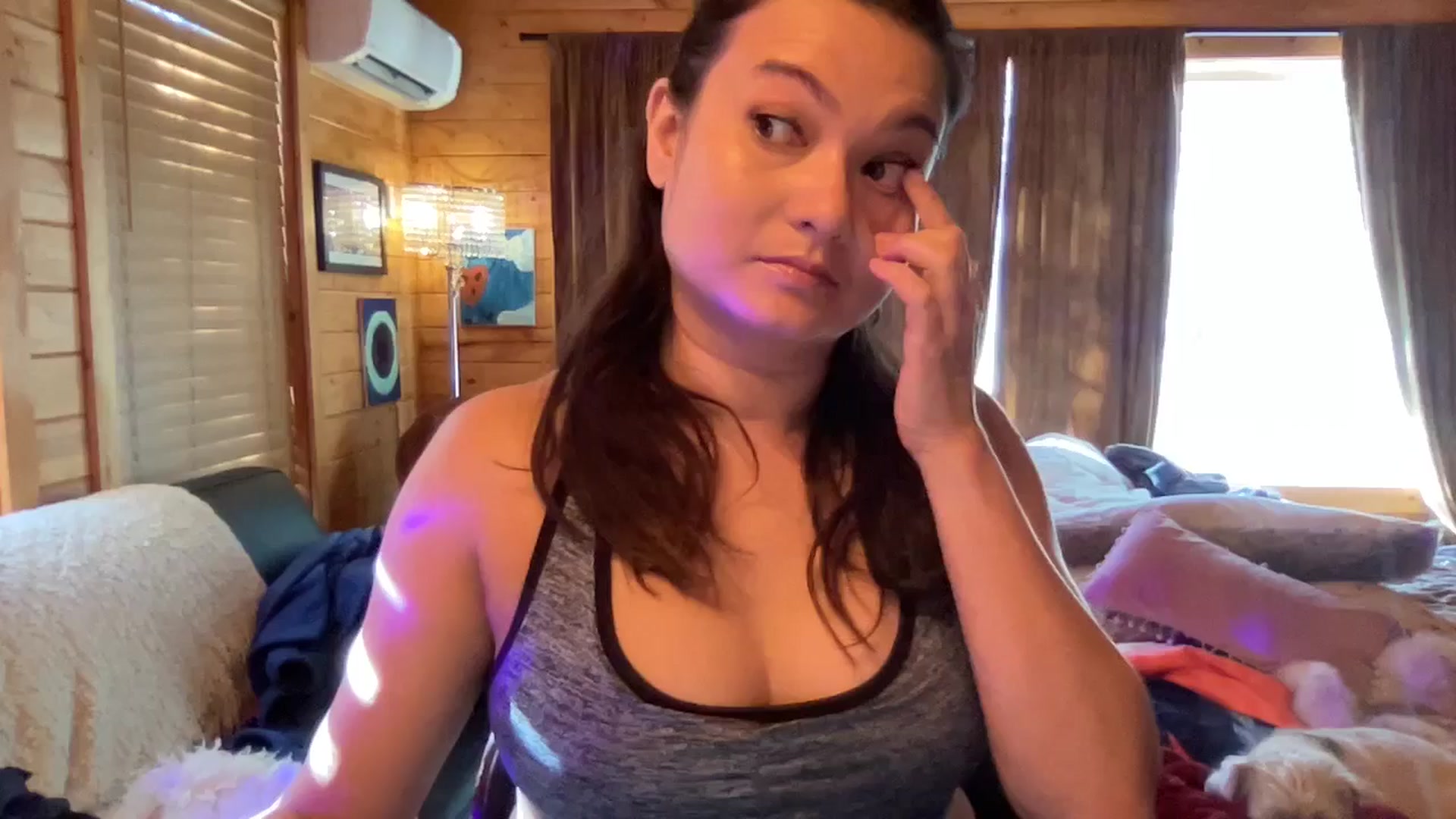 Gallery image thumbnail from Msfoxxylove's myfreecams stream on, 04/04/2026, 15:44 image 6 of 20