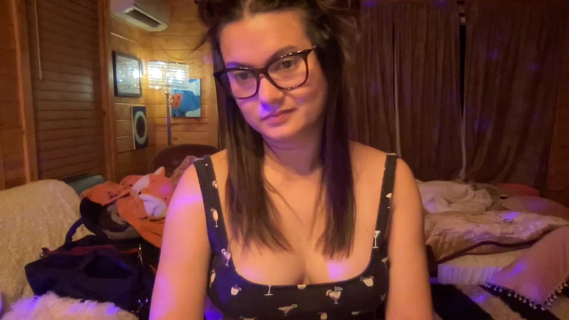 Gallery image thumbnail from Msfoxxylove's myfreecams stream on, 04/05/2026, 12:39 image 6 of 20