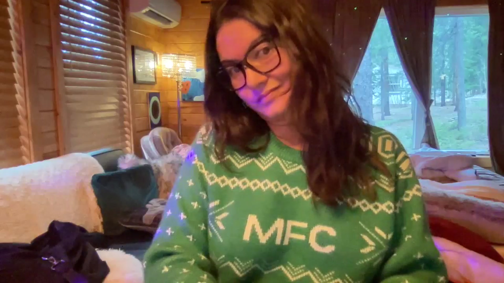 Gallery image thumbnail from Msfoxxylove's myfreecams stream on, 04/07/2026, 13:49 image 17 of 20