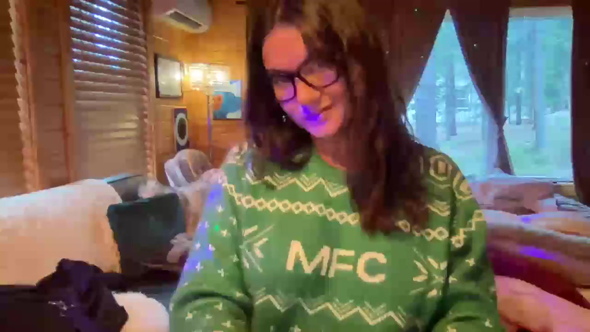 Gallery image thumbnail from Msfoxxylove's myfreecams stream on, 04/07/2026, 13:49 image 12 of 20