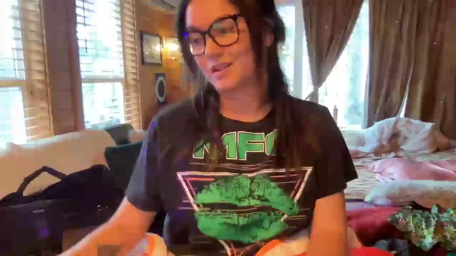 Gallery image thumbnail from Msfoxxylove's myfreecams stream on, 04/08/2026, 14:49 image 13 of 20