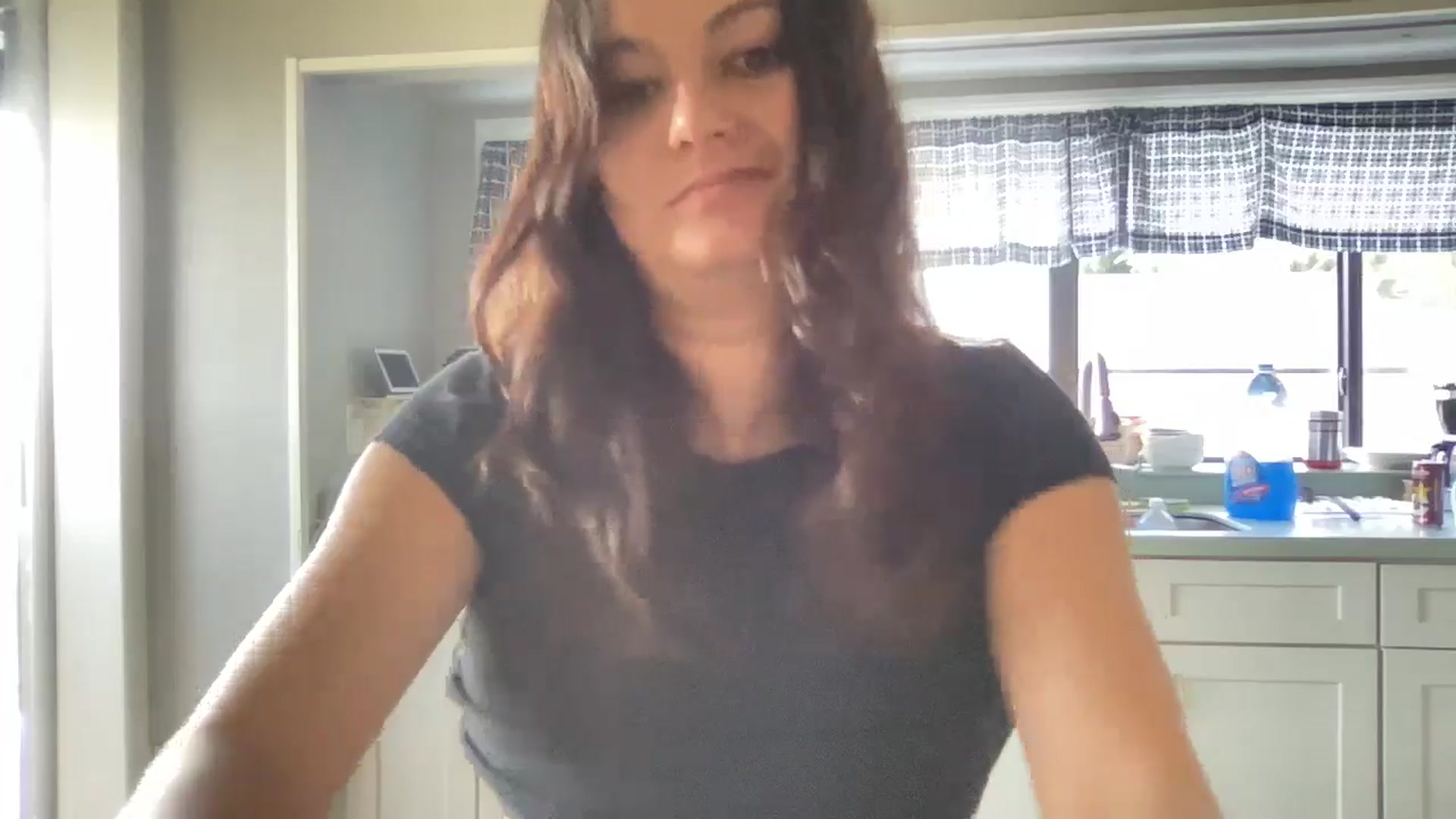 Gallery image thumbnail from Msfoxxylove's myfreecams stream on, 05/11/2026, 11:55 image 19 of 20