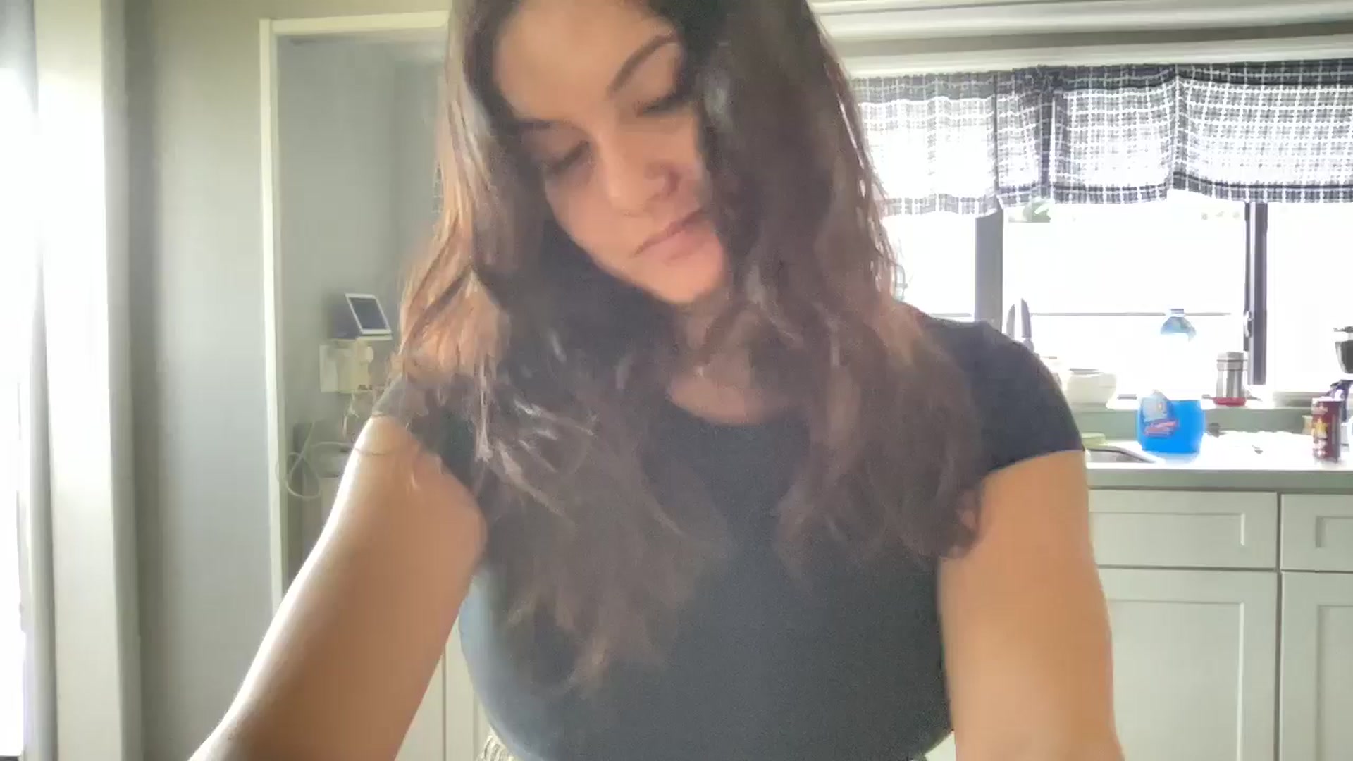 Gallery image thumbnail from Msfoxxylove's myfreecams stream on, 05/11/2026, 11:55 image 8 of 20