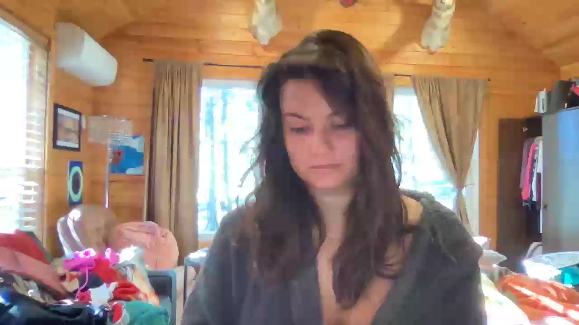 Gallery image thumbnail from Msfoxxylove's myfreecams stream on, 05/24/2026, 14:03 image 3 of 20