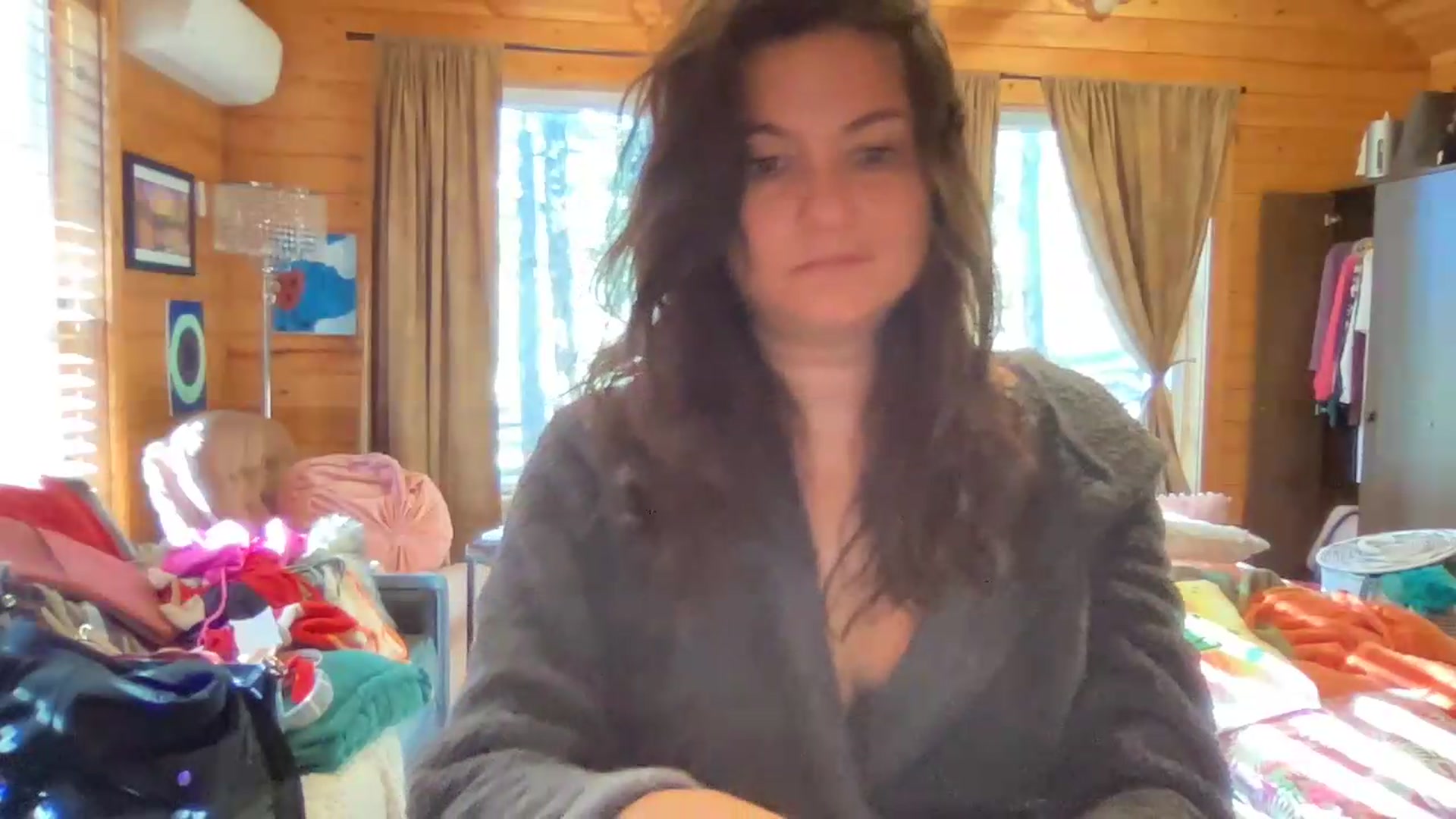 Gallery image thumbnail from Msfoxxylove's myfreecams stream on, 05/24/2026, 14:03 image 13 of 20