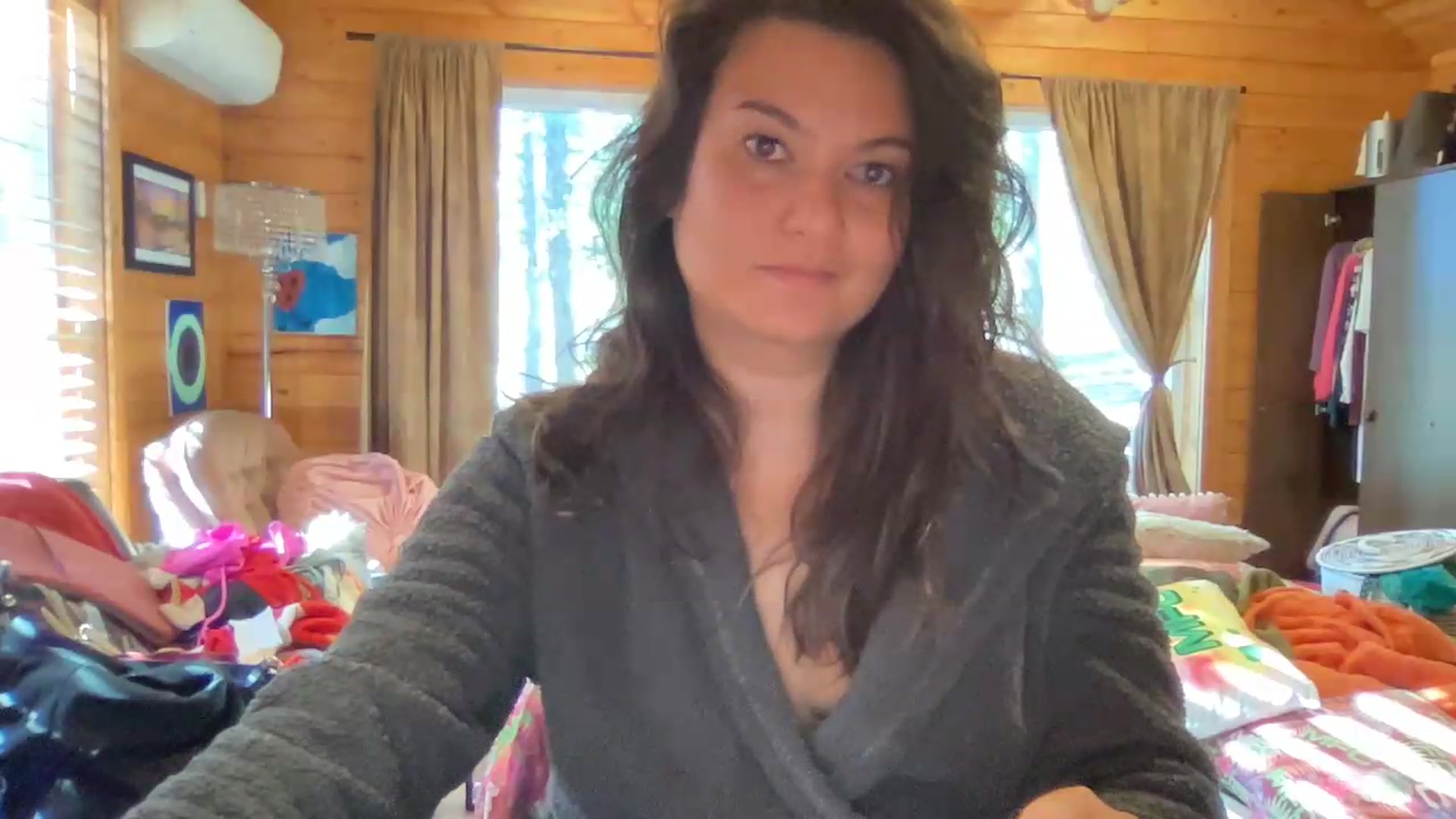 Gallery image thumbnail from Msfoxxylove's myfreecams stream on, 05/24/2026, 14:03 image 18 of 20
