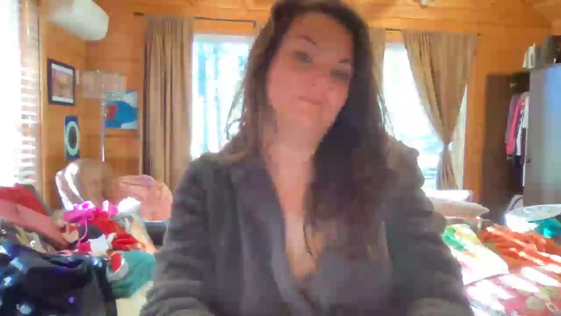 Gallery image thumbnail from Msfoxxylove's myfreecams stream on, 05/24/2026, 14:03 image 5 of 20