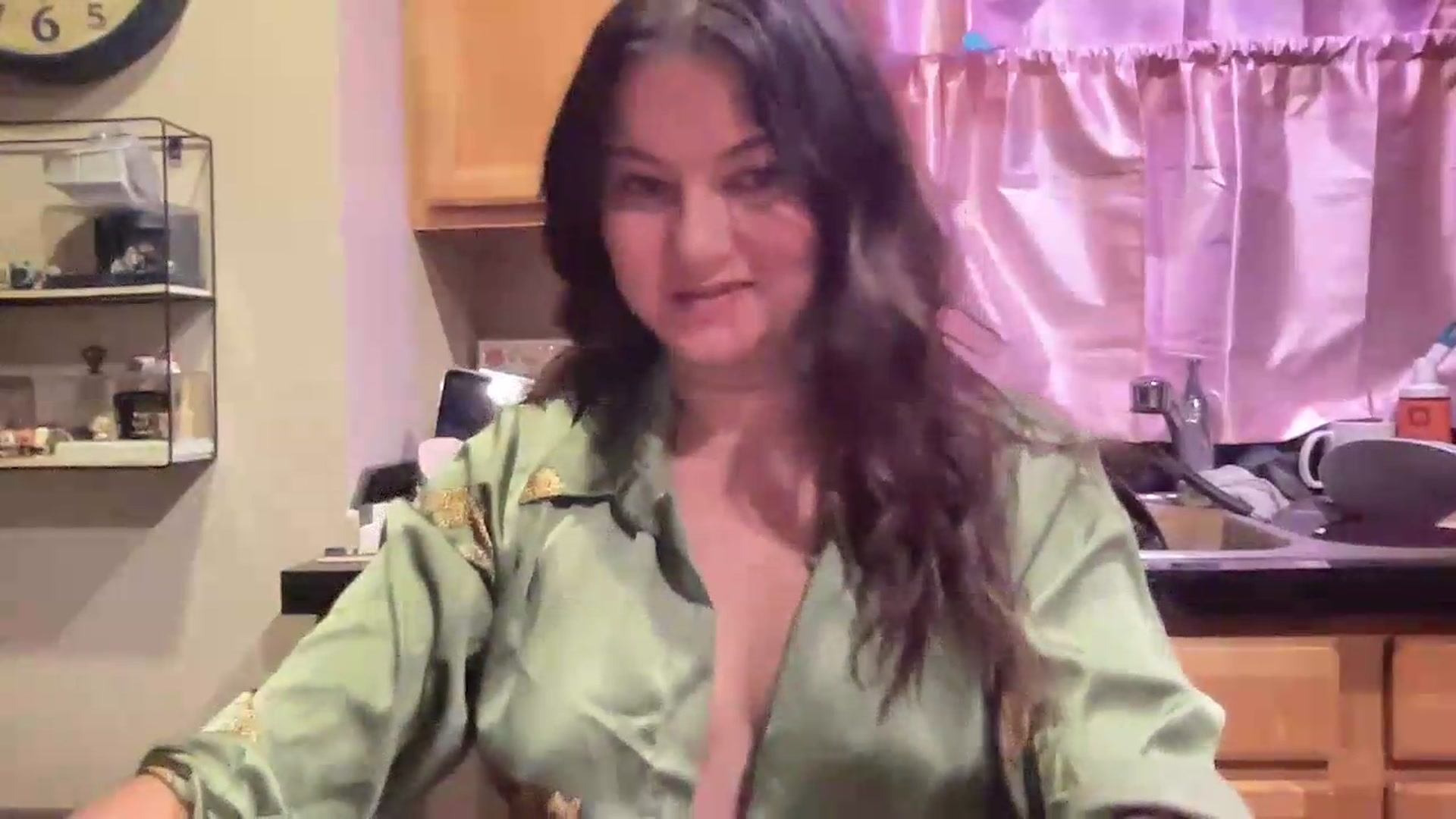 Gallery image thumbnail from Msfoxxylove's myfreecams stream on, 07/18/2026, 12:11 image 16 of 20