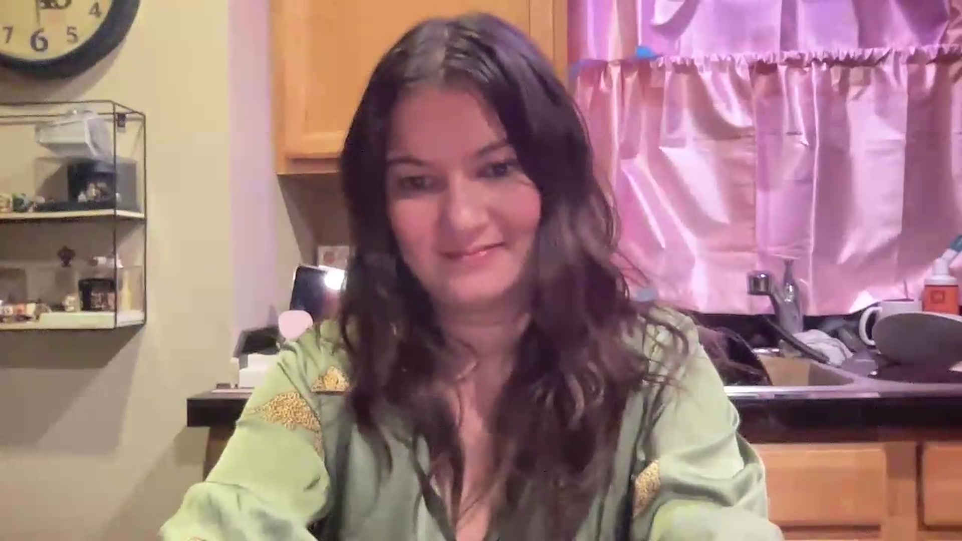 Gallery image thumbnail from Msfoxxylove's myfreecams stream on, 07/18/2026, 12:11 image 14 of 20