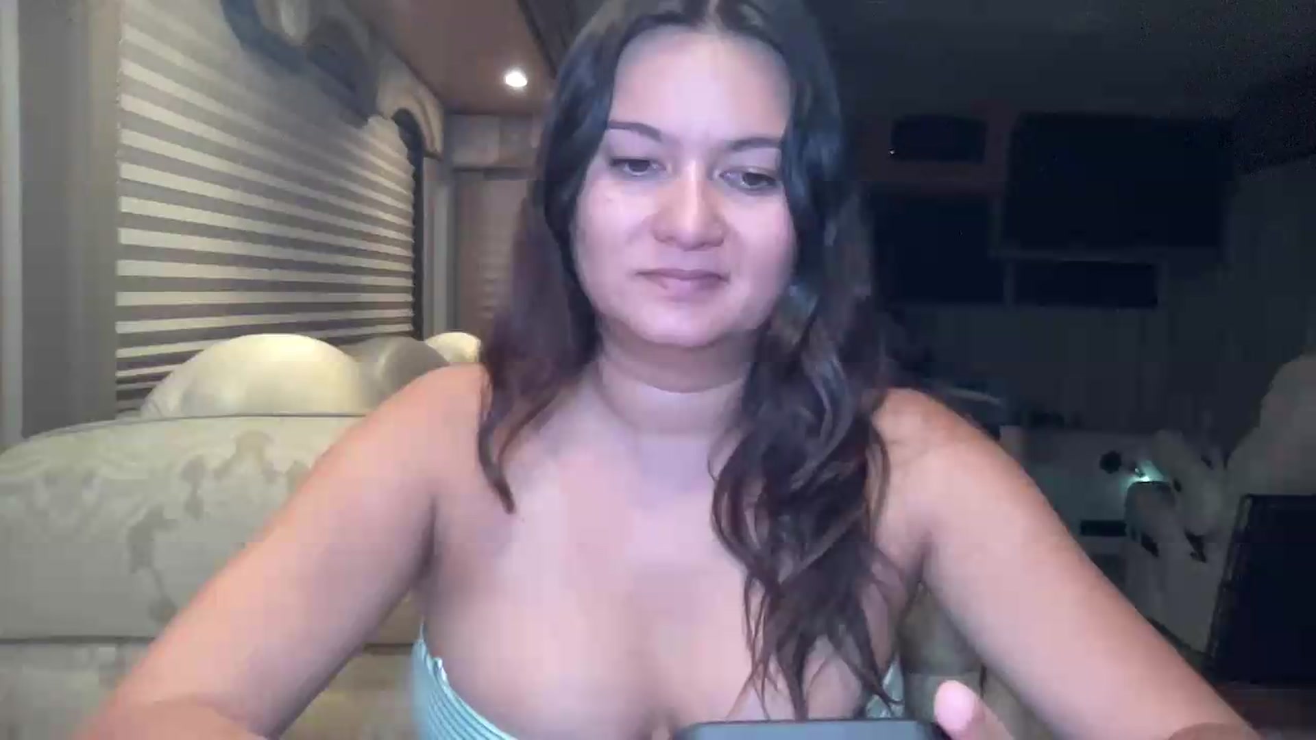 Gallery image thumbnail from Msfoxxylove's myfreecams stream on, 08/27/2026, 11:42 image 11 of 20