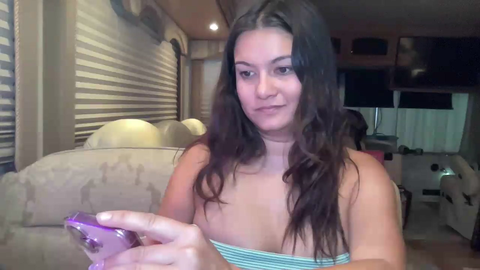 Gallery image thumbnail from Msfoxxylove's myfreecams stream on, 08/27/2026, 12:33 image 4 of 20