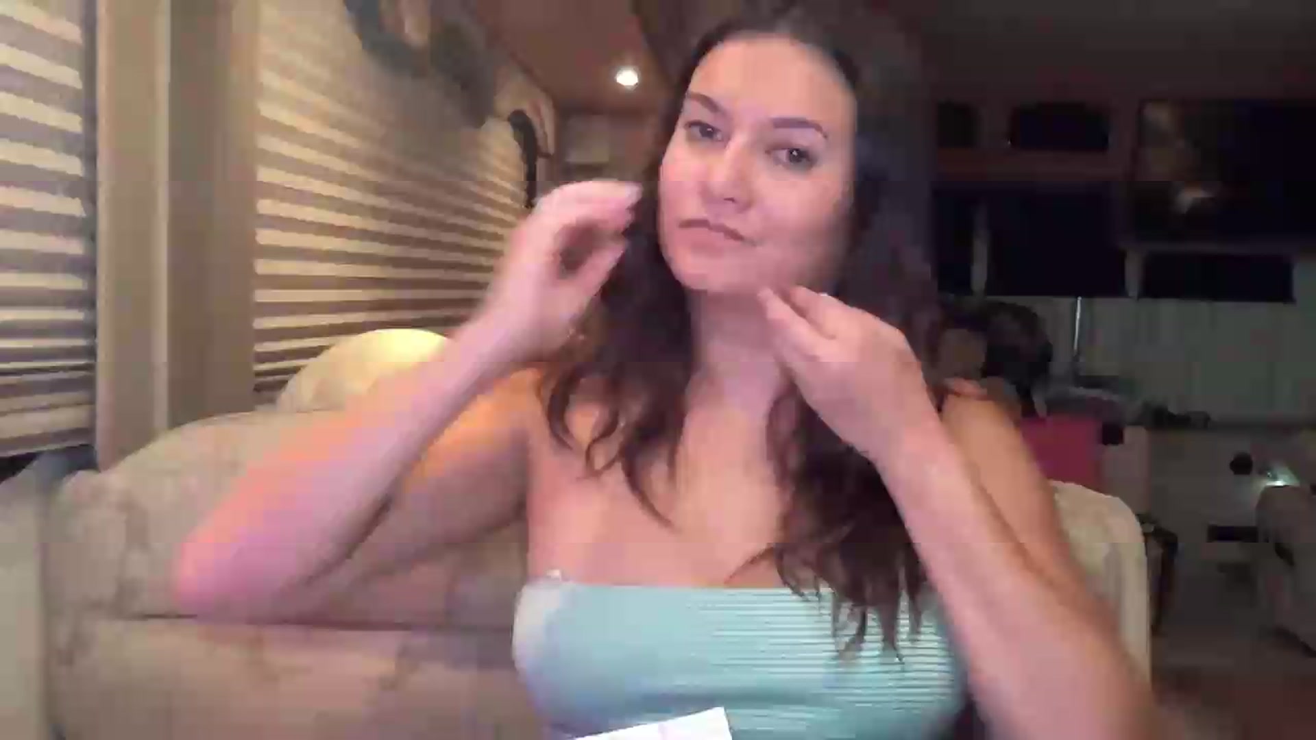 Gallery image thumbnail from Msfoxxylove's myfreecams stream on, 08/27/2026, 12:33 image 1 of 20