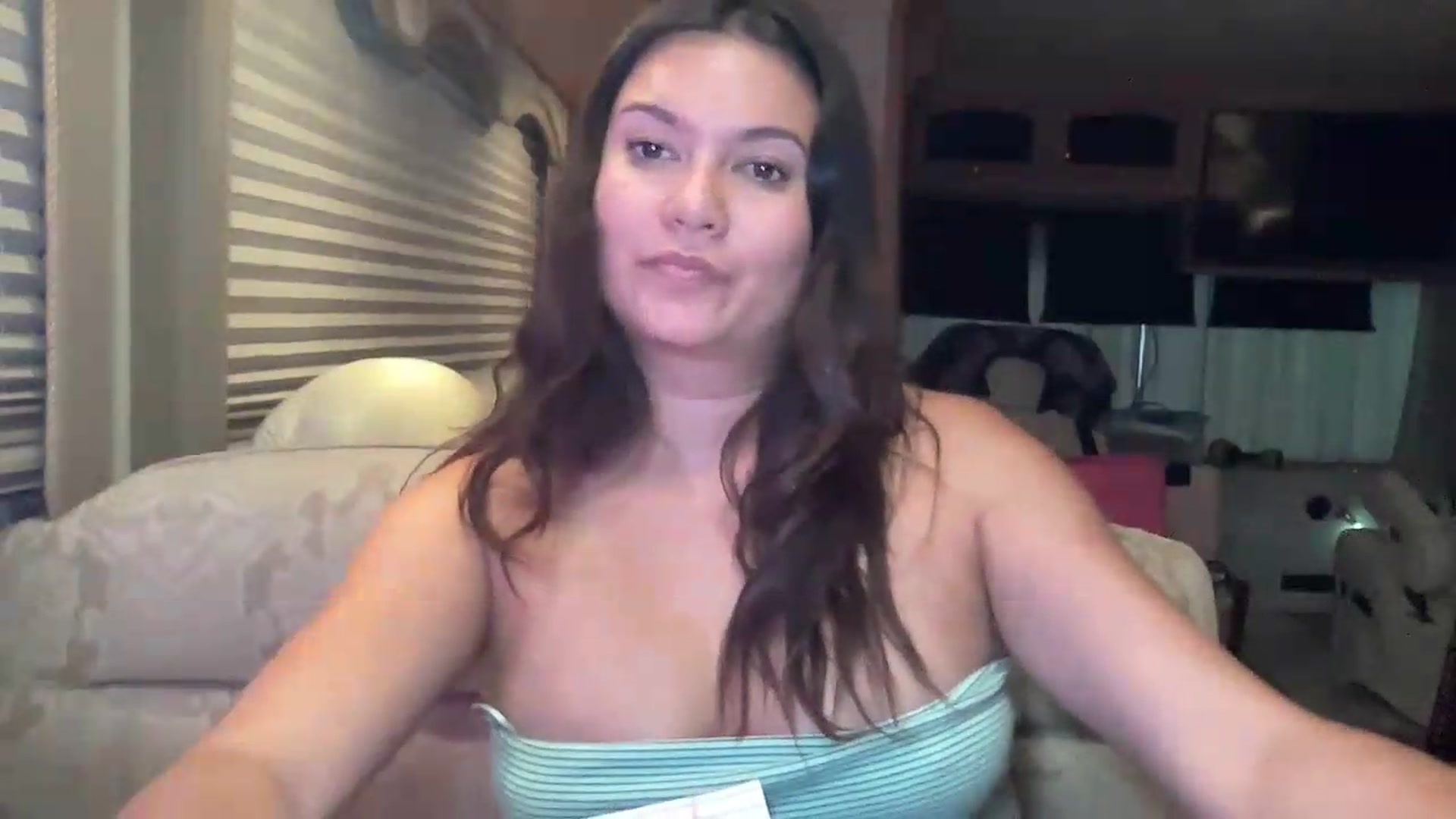 Gallery image thumbnail from Msfoxxylove's myfreecams stream on, 08/27/2026, 12:33 image 3 of 20