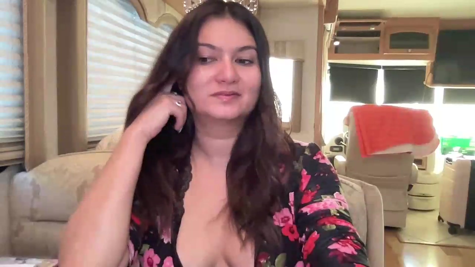 Gallery image thumbnail from Msfoxxylove's myfreecams stream on, 08/28/2026, 13:44 image 16 of 20
