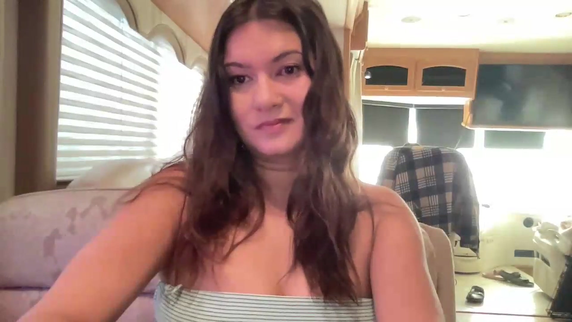 Gallery image thumbnail from Msfoxxylove's myfreecams stream on, 08/31/2026, 15:35 image 7 of 20