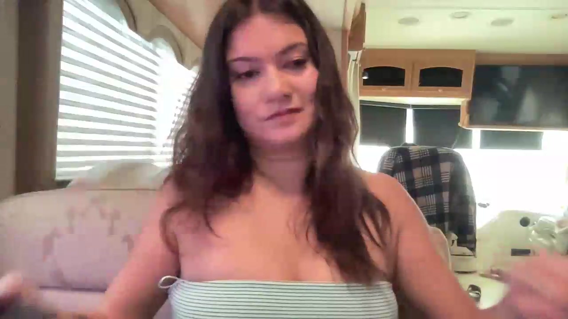 Gallery image thumbnail from Msfoxxylove's myfreecams stream on, 08/31/2026, 15:35 image 13 of 20