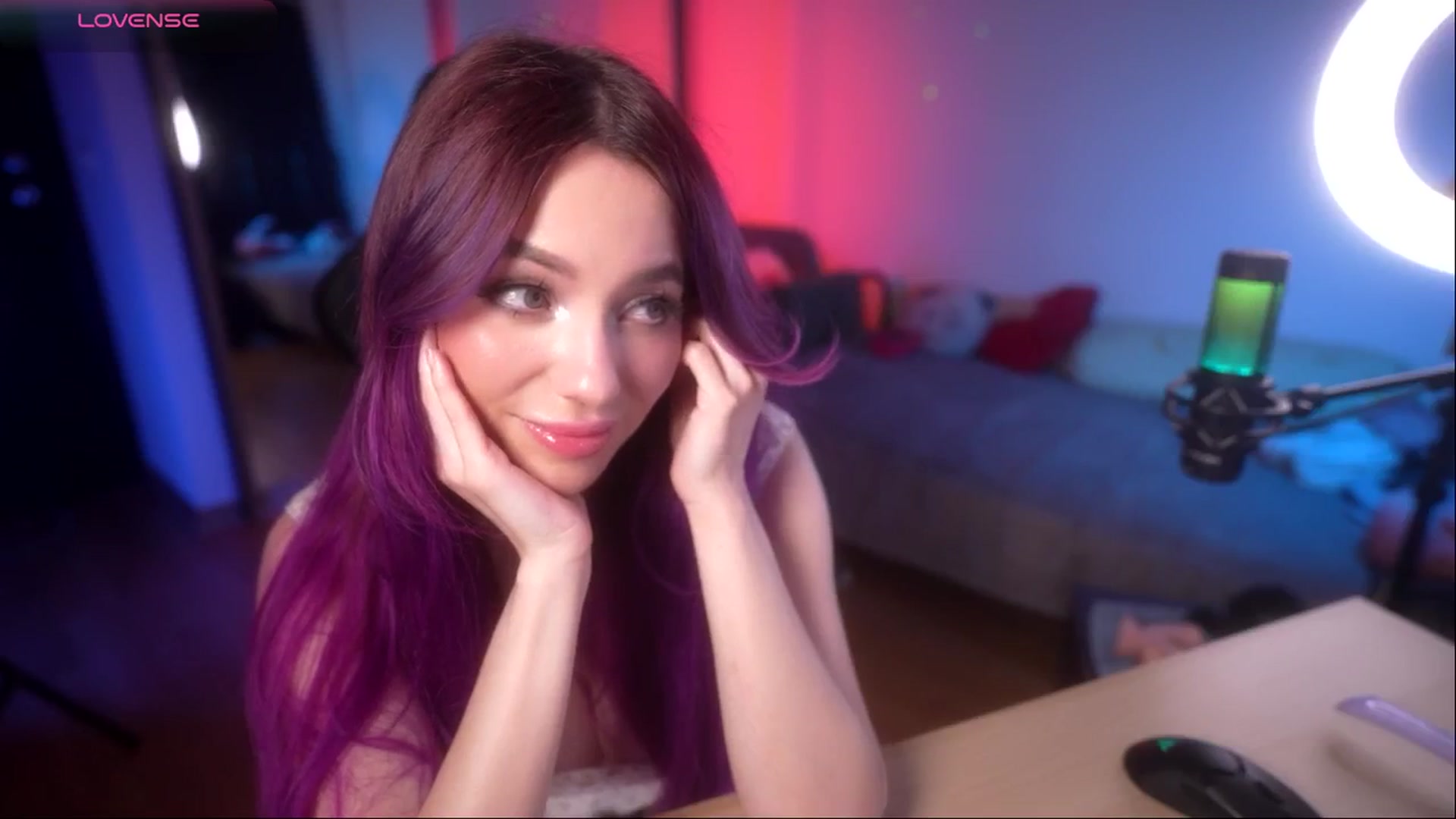Gallery image thumbnail from Mslikepie's myfreecams stream on, 03/05/2025, 19:17 image 18 of 20