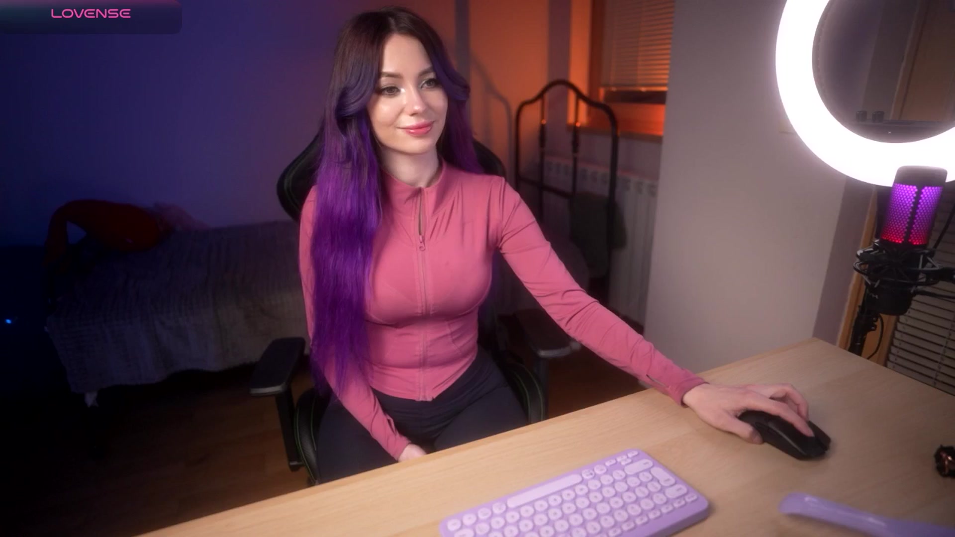 Gallery image thumbnail from Mslikepie's myfreecams stream on, 03/21/2025, 18:59 image 17 of 20