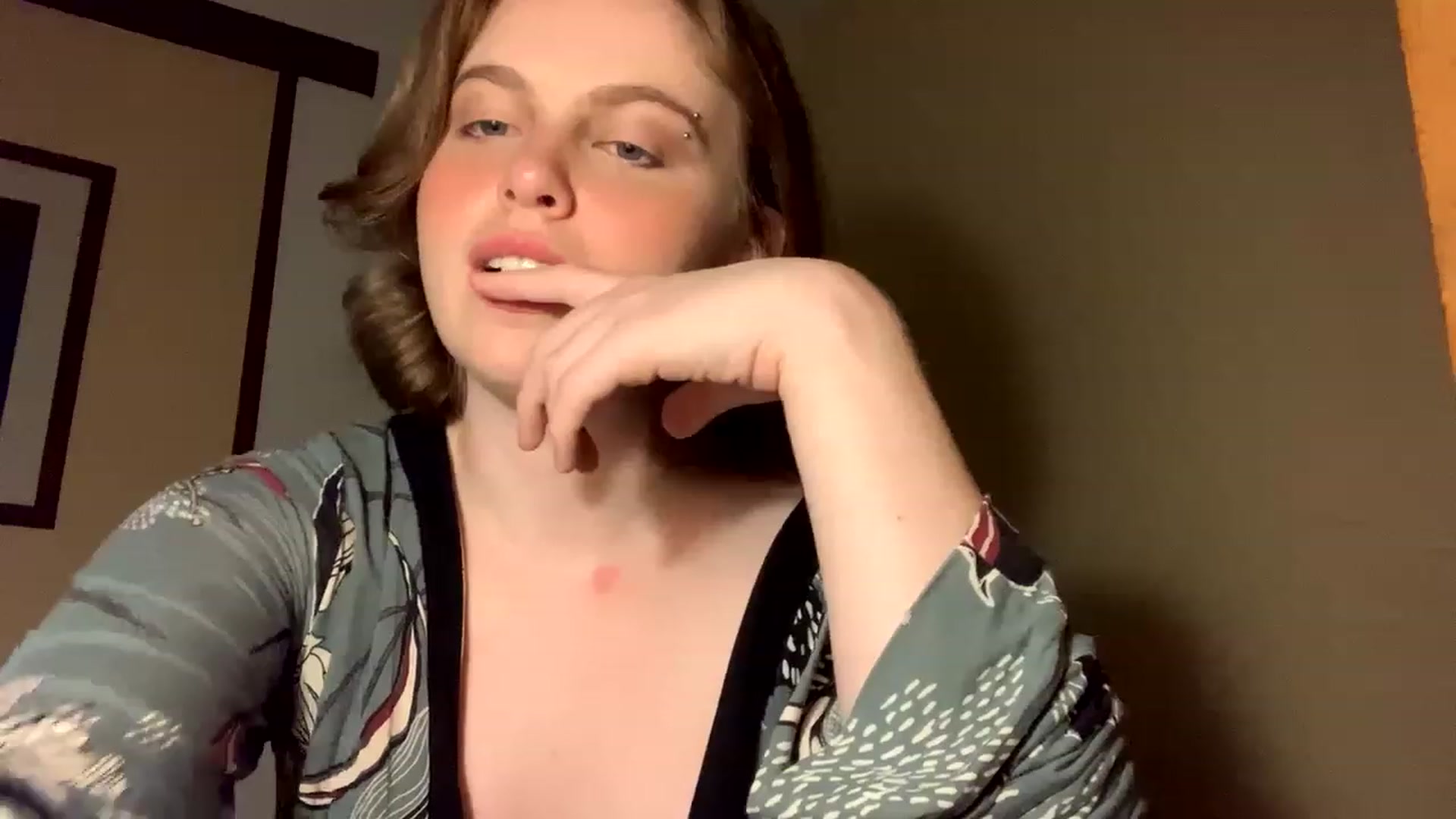 Gallery image thumbnail from Msprissylynx1's myfreecams stream on, 12/12/2022, 03:22 image 15 of 20