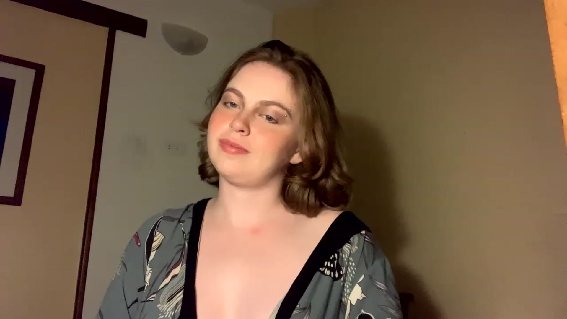 Gallery image thumbnail from Msprissylynx1's myfreecams stream on, 12/12/2022, 03:22 image 12 of 20