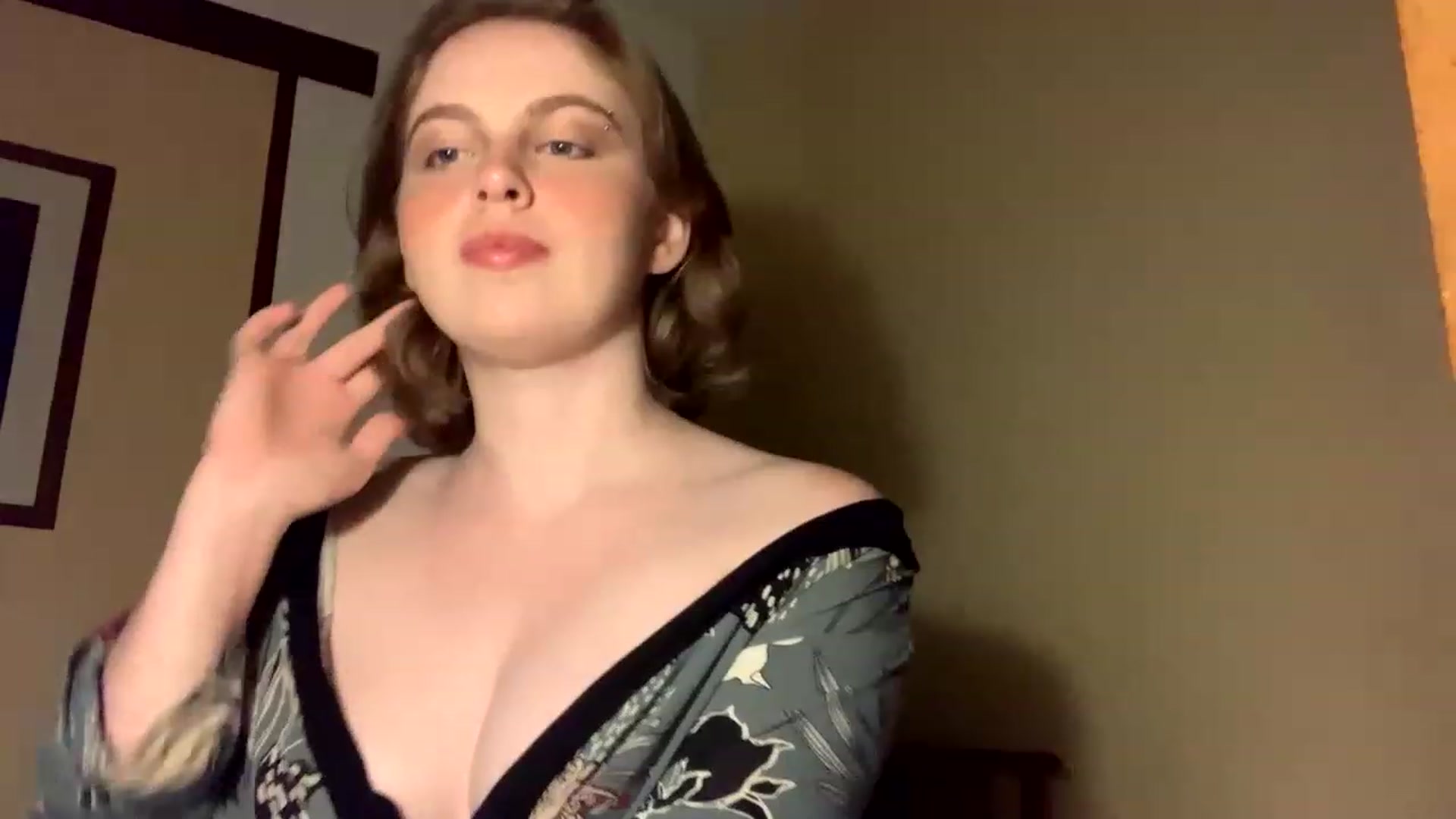 Gallery image thumbnail from Msprissylynx1's myfreecams stream on, 12/12/2022, 03:22 image 4 of 20