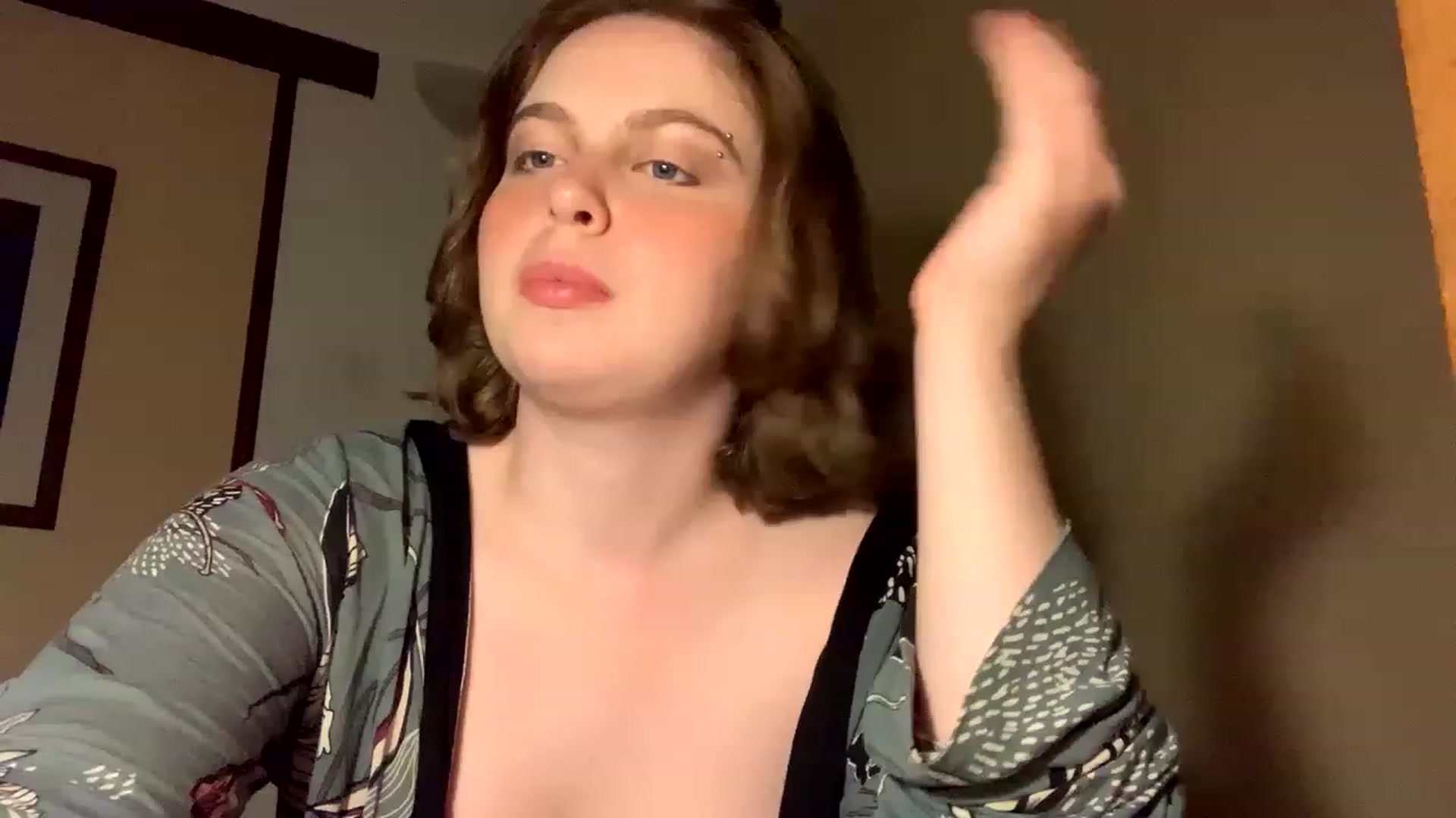 Gallery image thumbnail from Msprissylynx1's myfreecams stream on, 12/12/2022, 03:22 image 8 of 20