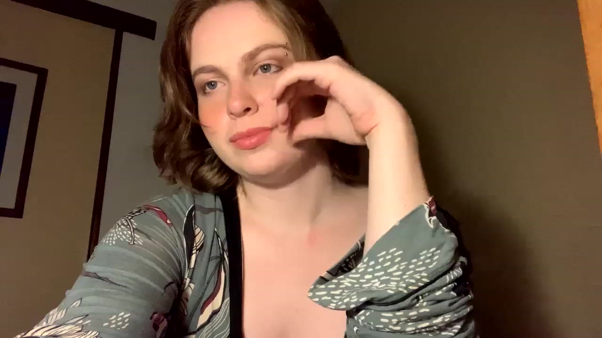 Gallery image thumbnail from Msprissylynx1's myfreecams stream on, 12/12/2022, 03:22 image 10 of 20