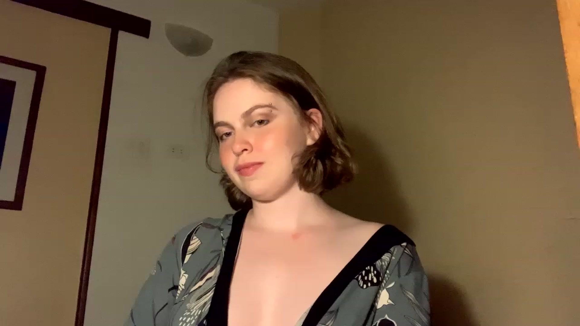 Gallery image thumbnail from Msprissylynx1's myfreecams stream on, 12/12/2022, 03:22 image 17 of 20