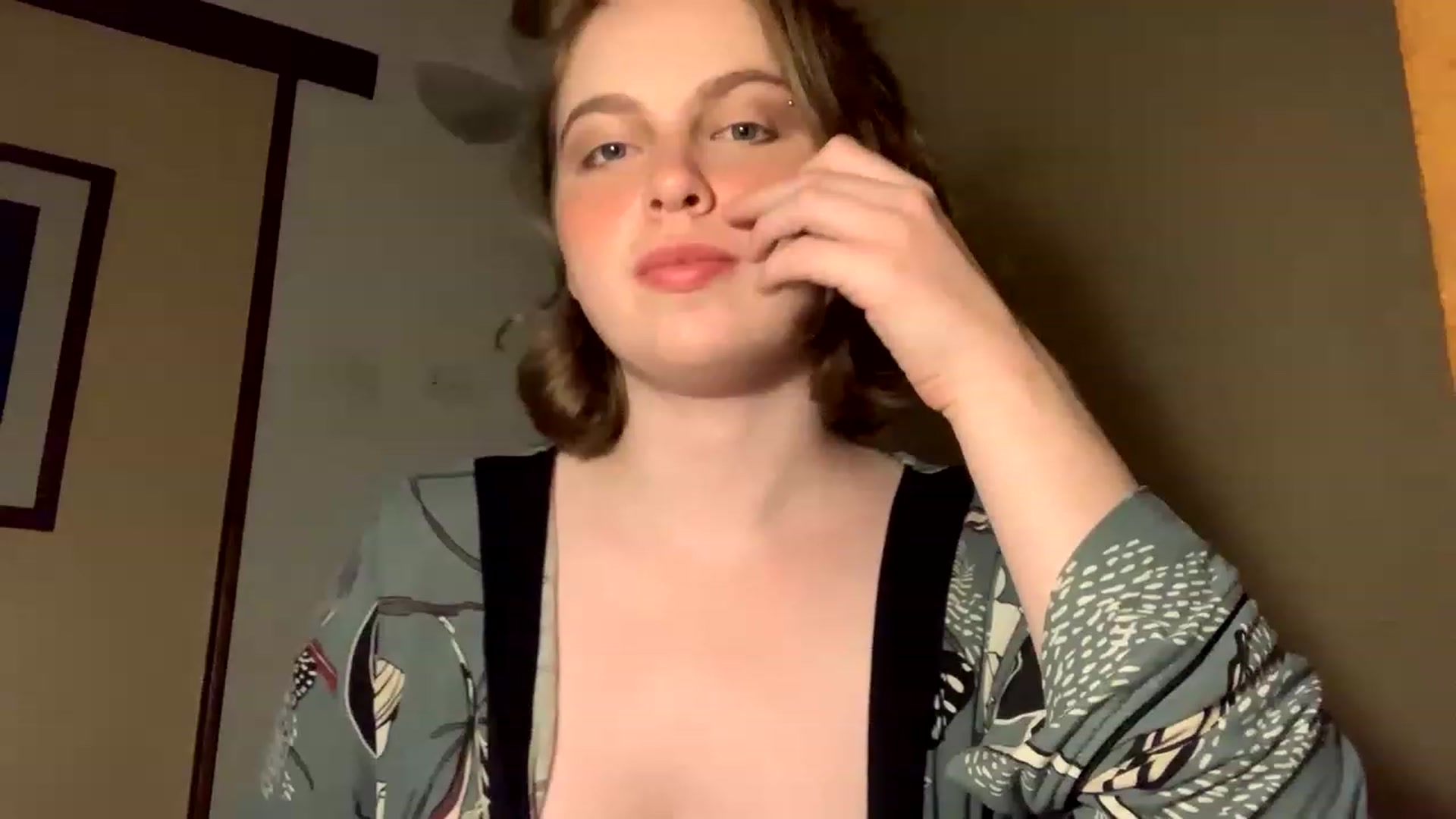 Gallery image thumbnail from Msprissylynx1's myfreecams stream on, 12/12/2022, 03:22 image 2 of 20