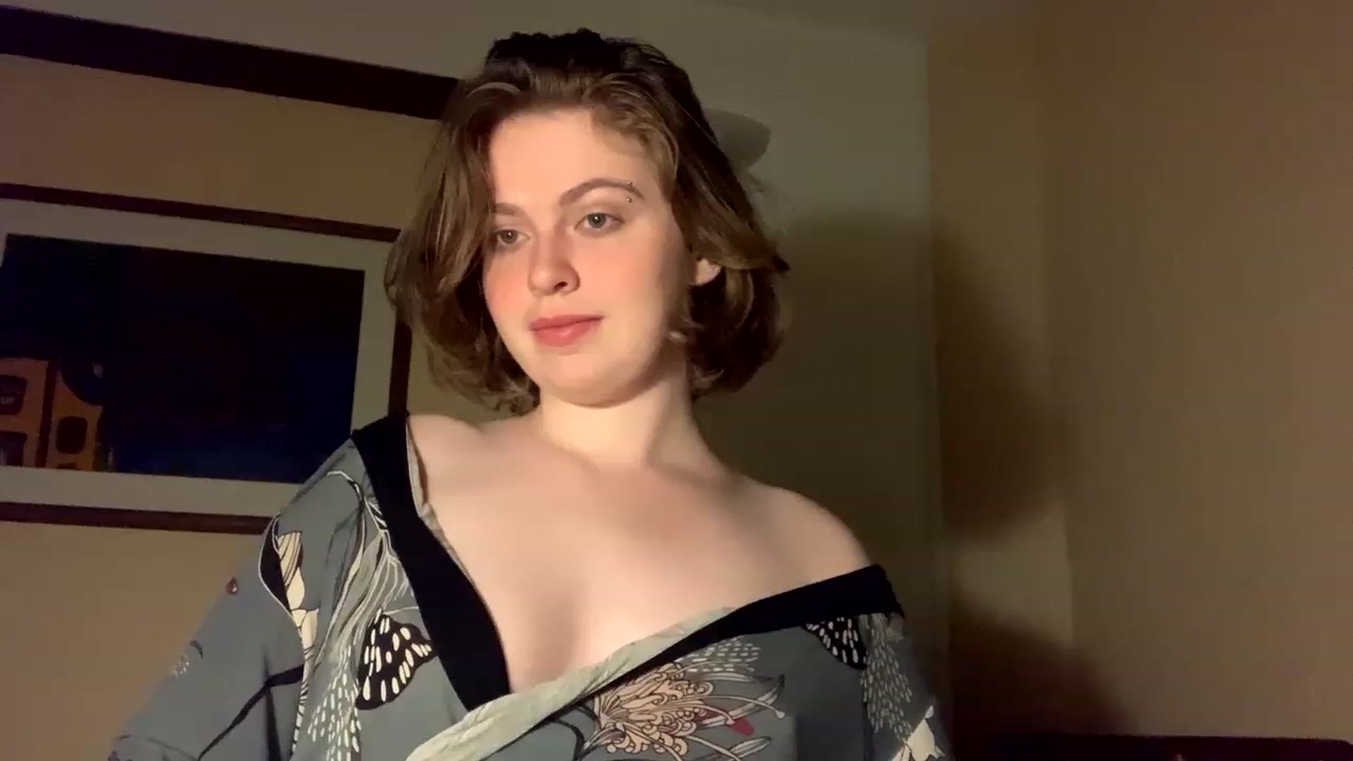 Gallery image thumbnail from Msprissylynx1's myfreecams stream on, 12/18/2022, 03:09 image 8 of 20