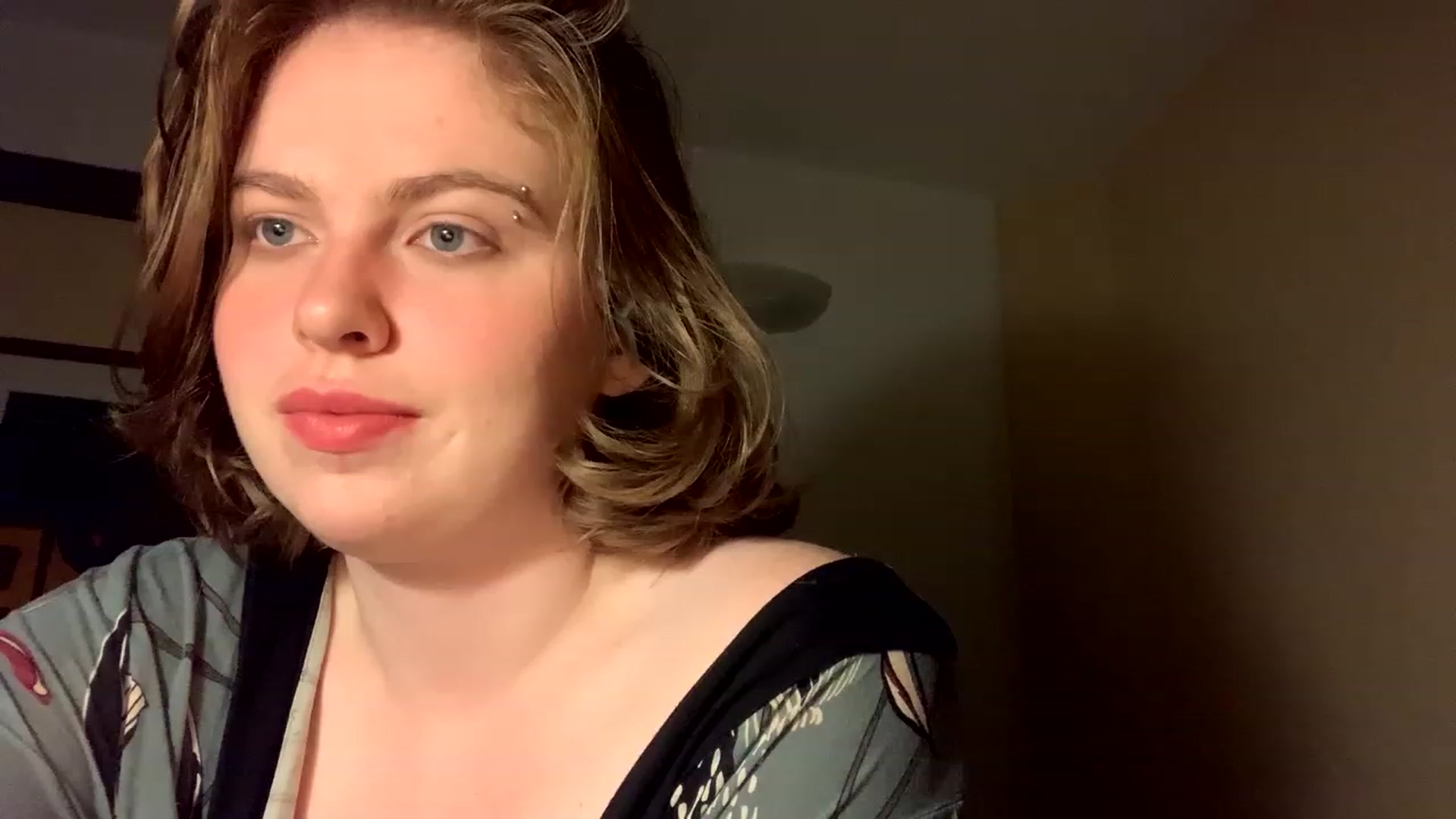 Gallery image thumbnail from Msprissylynx1's myfreecams stream on, 12/18/2022, 03:09 image 3 of 20