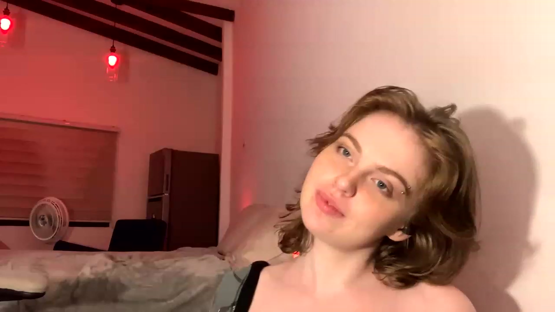 Gallery image thumbnail from Msprissylynx1's myfreecams stream on, 04/12/2023, 07:14 image 9 of 20