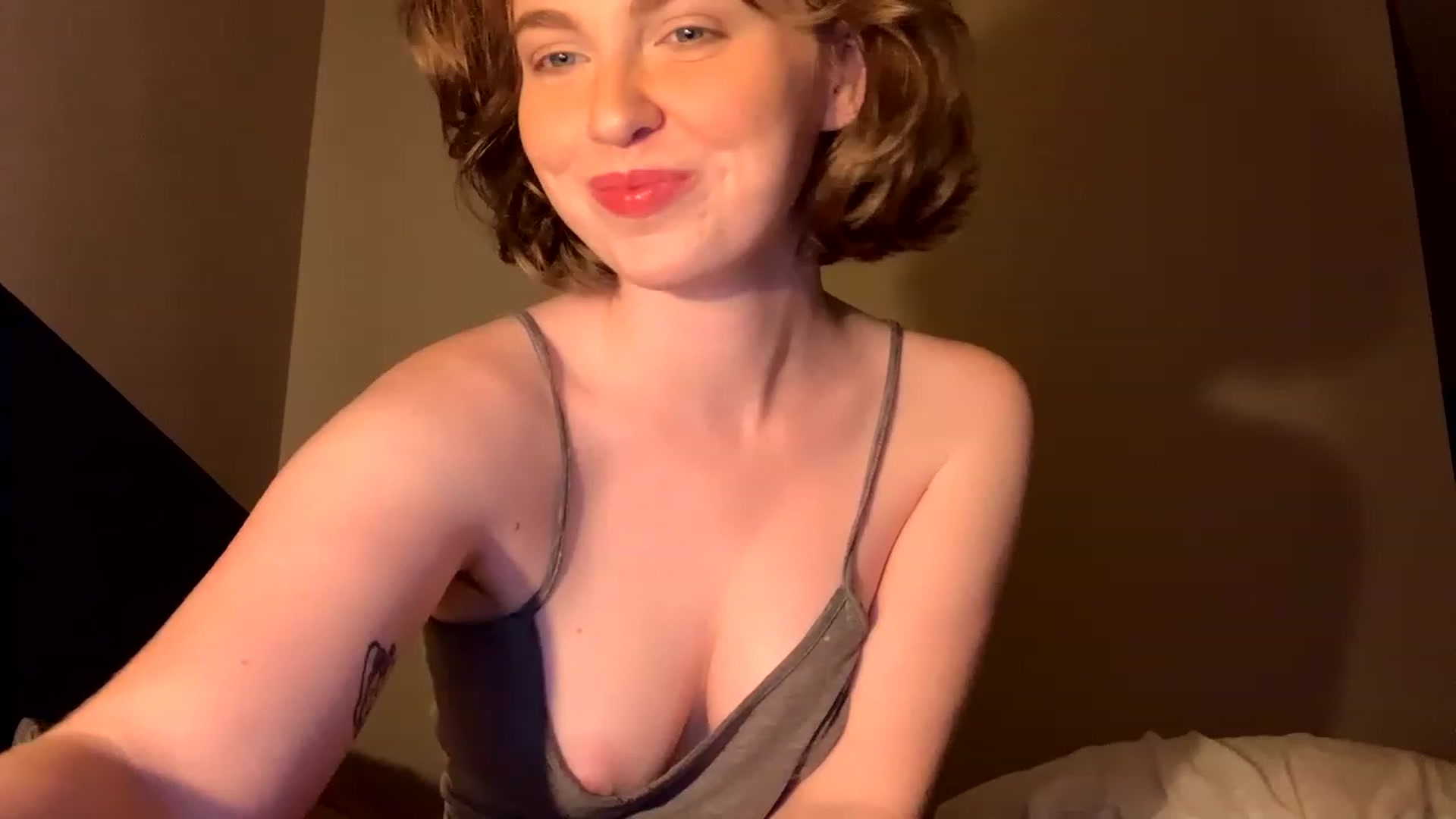 Gallery image thumbnail from Msprissylynx1's myfreecams stream on, 05/10/2023, 23:46 image 2 of 20