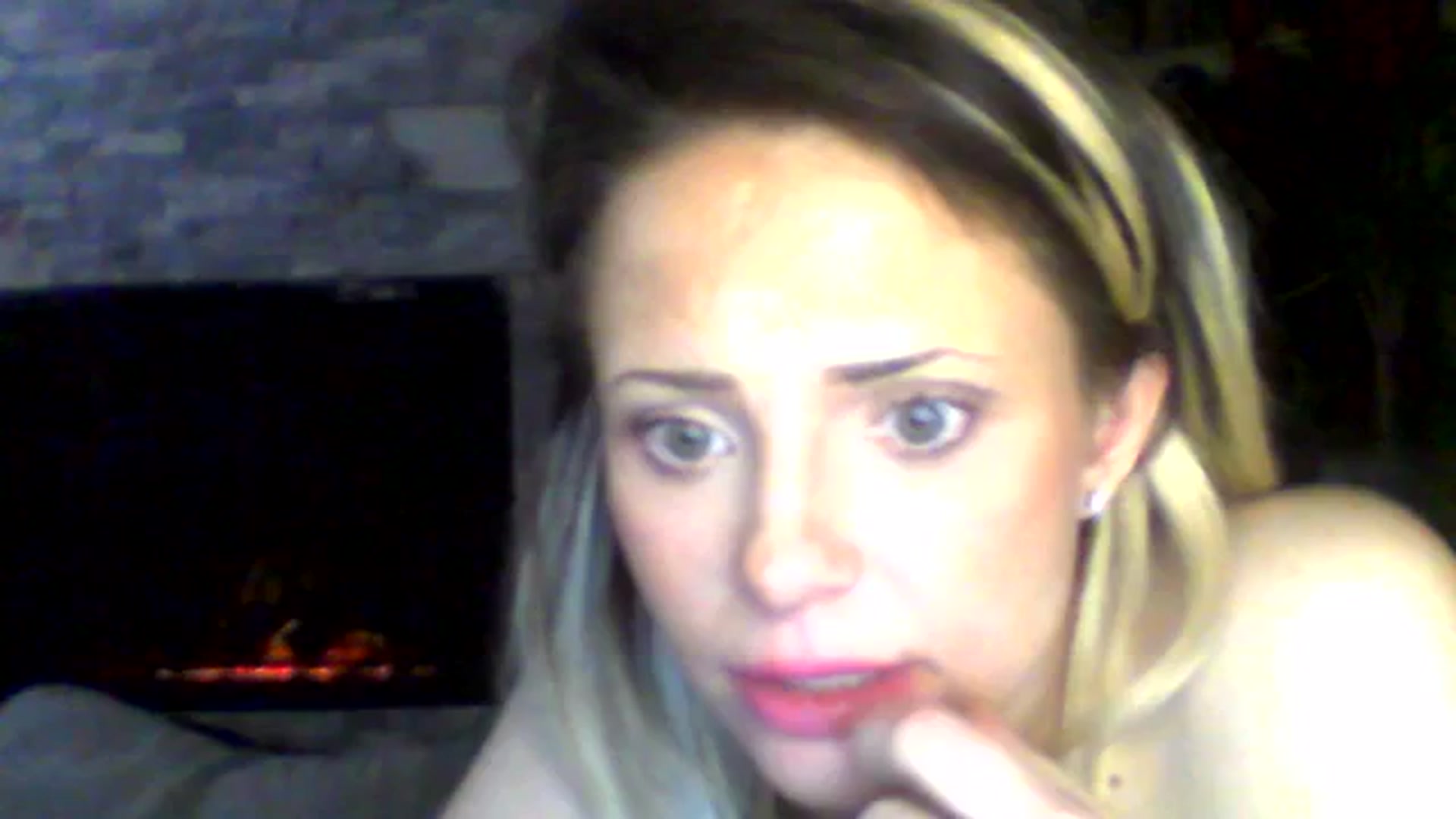 Gallery image thumbnail from MssKrasota's myfreecams stream on, 12/31/2023, 15:49 image 17 of 20