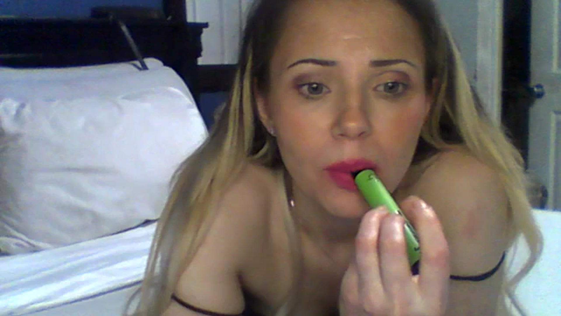 Gallery image thumbnail from MssKrasota's myfreecams stream on, 01/01/2024, 02:28 image 8 of 20