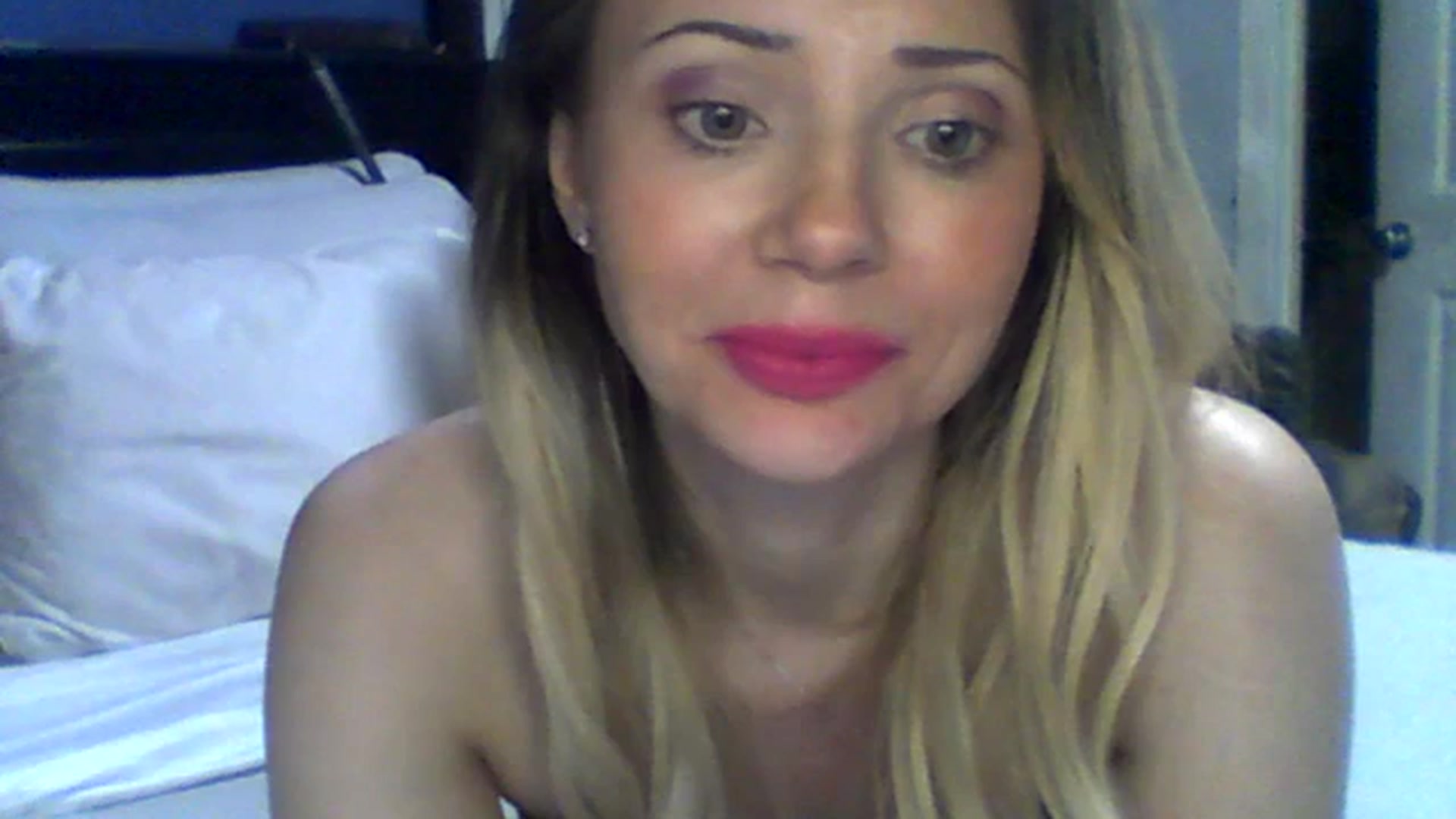 Gallery image thumbnail from MssKrasota's myfreecams stream on, 01/01/2024, 02:28 image 3 of 20