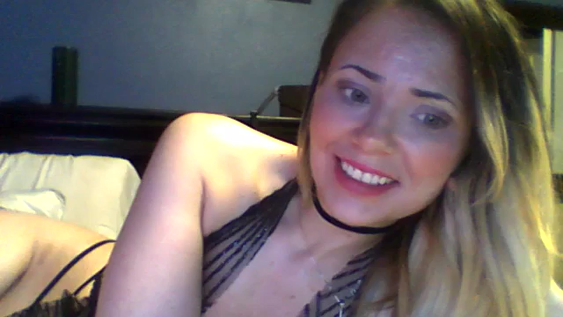 Gallery image thumbnail from MssKrasota's myfreecams stream on, 01/05/2024, 12:57 image 16 of 20