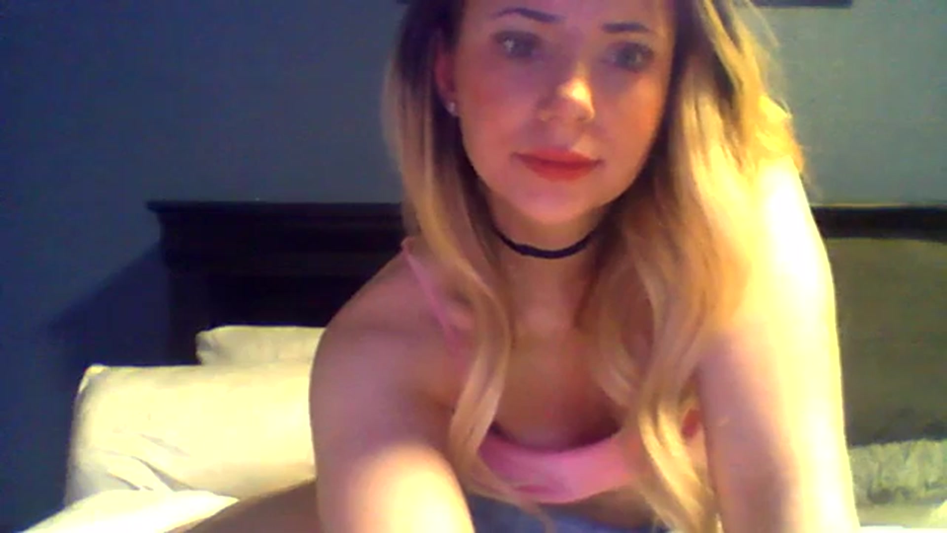 Gallery image thumbnail from MssKrasota's myfreecams stream on, 01/05/2024, 14:32 image 5 of 20