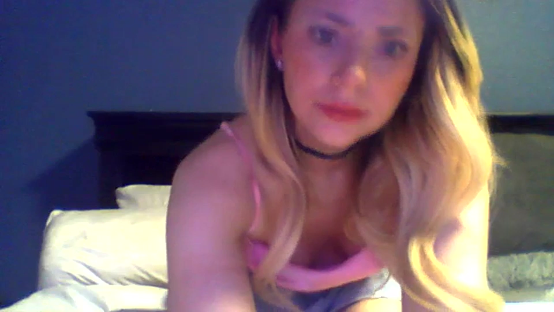 Gallery image thumbnail from MssKrasota's myfreecams stream on, 01/05/2024, 14:32 image 3 of 20