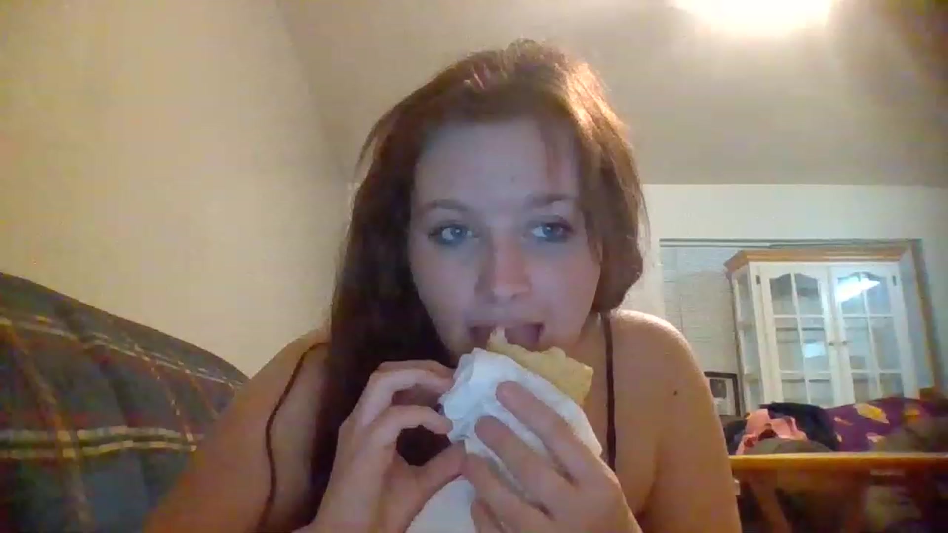 Gallery image thumbnail from Mtvliz's myfreecams stream on, 12/05/2022, 09:35 image 2 of 20