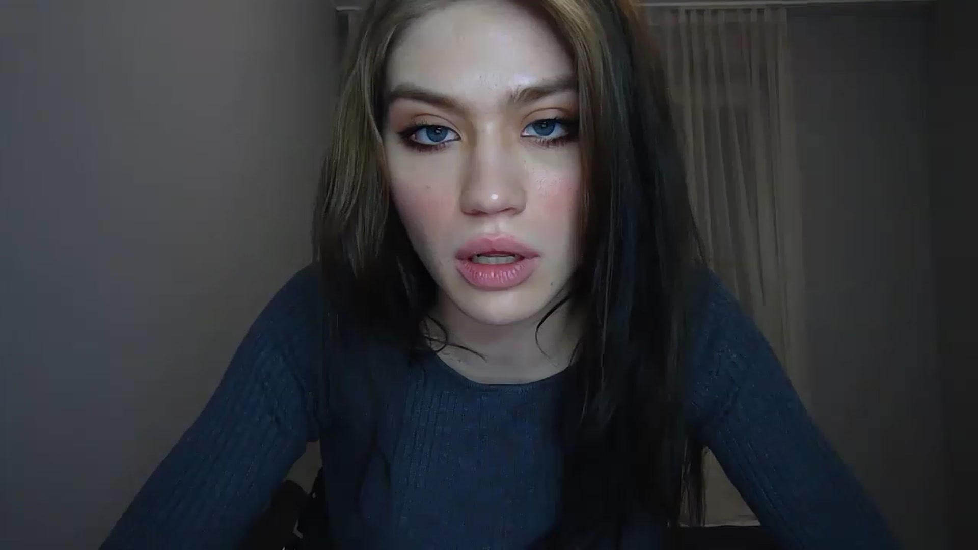 Gallery image thumbnail from Mufinmoon's myfreecams stream on, 03/24/2023, 17:23 image 14 of 20