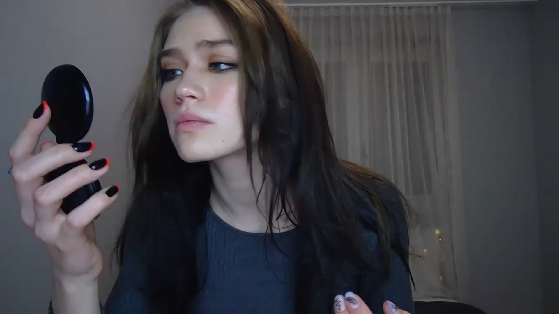 Gallery image thumbnail from Mufinmoon's myfreecams stream on, 03/24/2023, 17:23 image 5 of 20