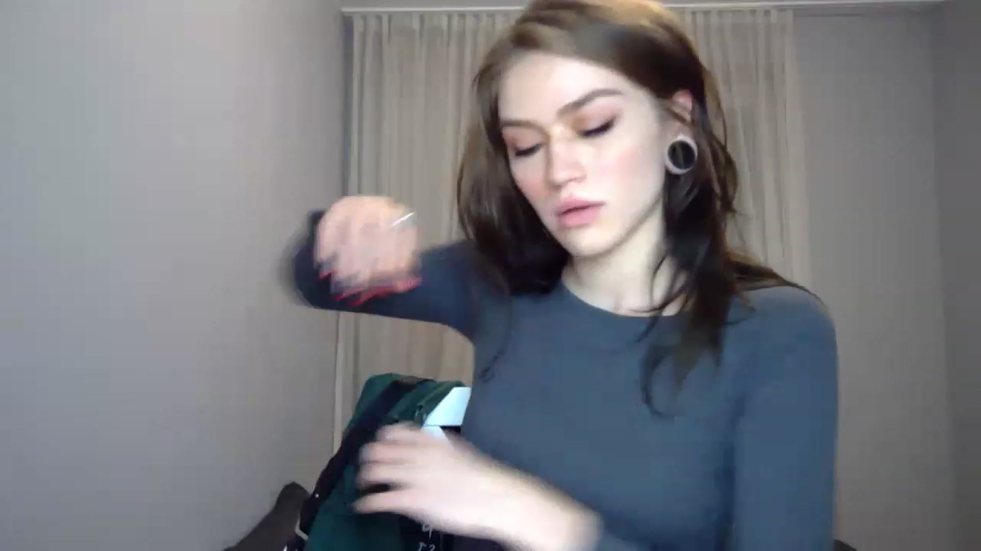 Gallery image thumbnail from Mufinmoon's myfreecams stream on, 03/24/2023, 17:23 image 2 of 20